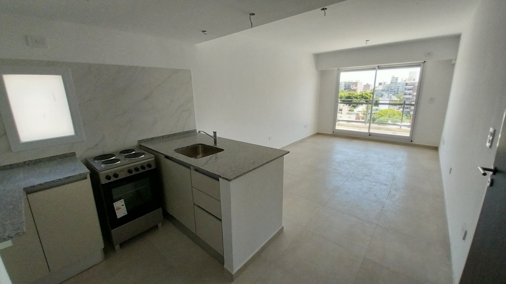 LOURDES VENTA MONOAMBIENTE CON TERRAZA EXCLUSIVA OVIDIO LAGOS Y SAN JUAN