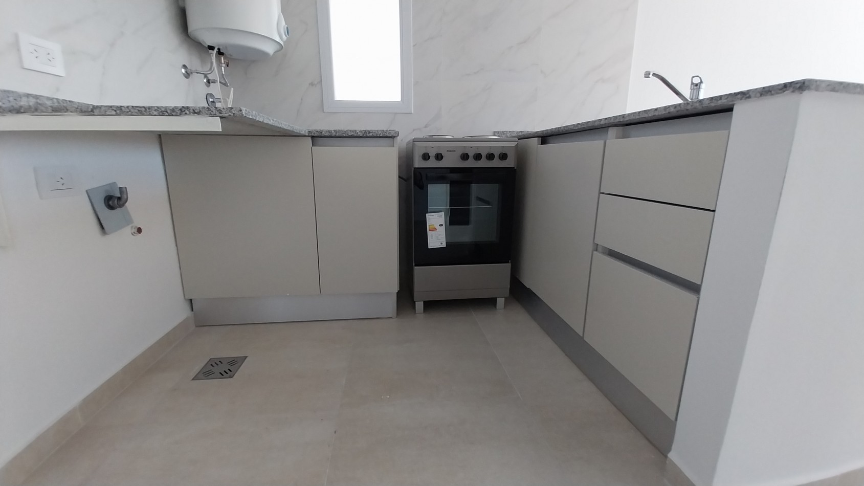 LOURDES VENTA MONOAMBIENTE CON TERRAZA EXCLUSIVA OVIDIO LAGOS Y SAN JUAN