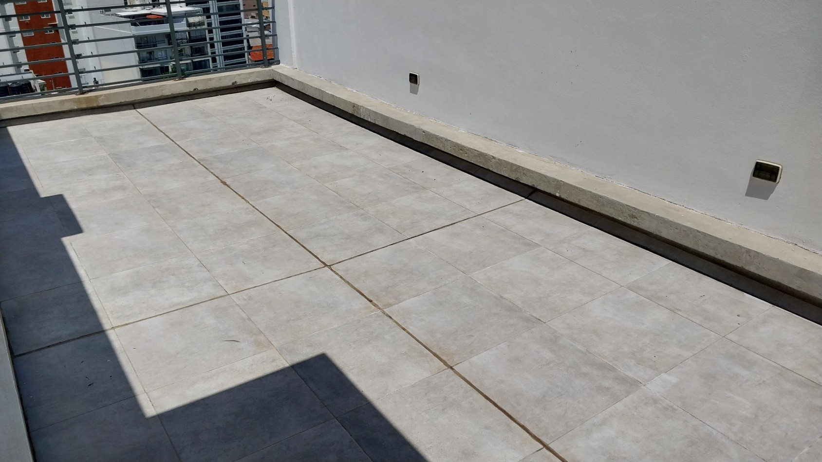 LOURDES VENTA MONOAMBIENTE CON TERRAZA EXCLUSIVA OVIDIO LAGOS Y SAN JUAN