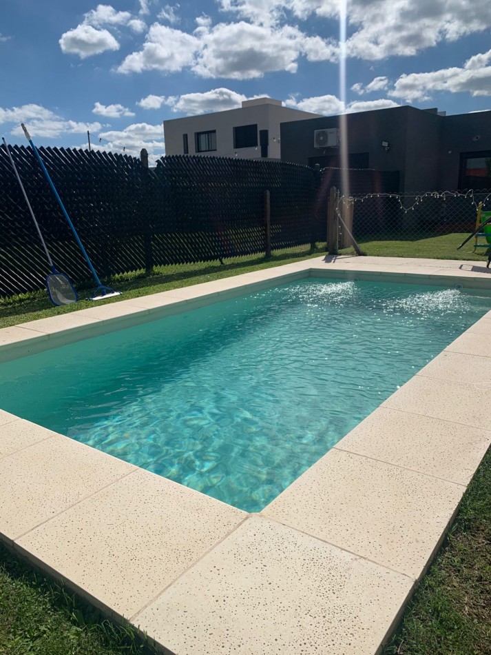 ALQUILER PERMANENTE CASA TRES DORMITORIOS CON PILETA DON MATEO ETAPA 1