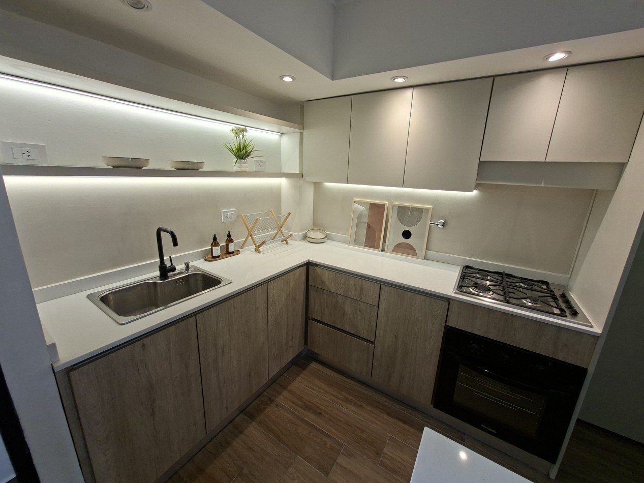 CENTRO VENTA DEPARTAMENTO TRES DORMITORIOS SAN JUAN Y ENTRE RIOS ESTRENAR! VENTILACION CRUZADA