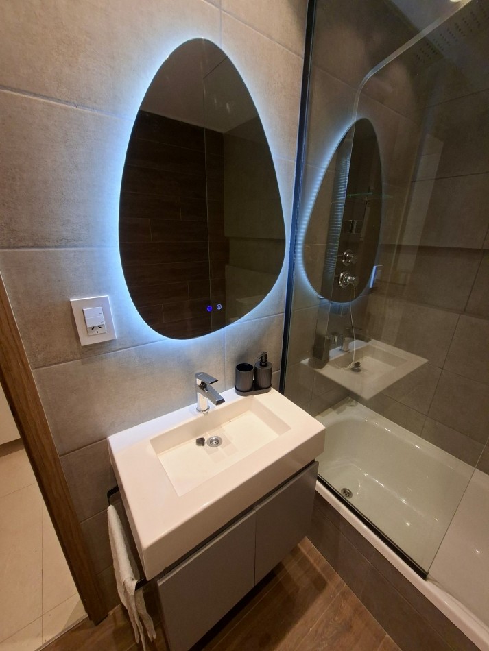 Venta Departamento Dos Dormitorios Primer Piso Con Patio, Pileta Y Parrillero De Uso Exclusivo Entre Rios y Tucuman 