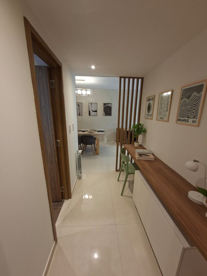 Venta Departamento Dos Dormitorios Primer Piso Con Patio, Pileta Y Parrillero De Uso Exclusivo Entre Rios y Tucuman 