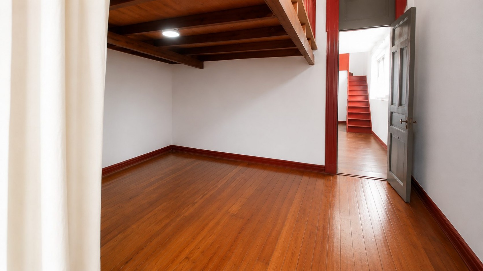 ZON RIO VENTA CASA 5 DORMITORIOS APTO USO PROFESIONAL SARGENTO CABRAL 56