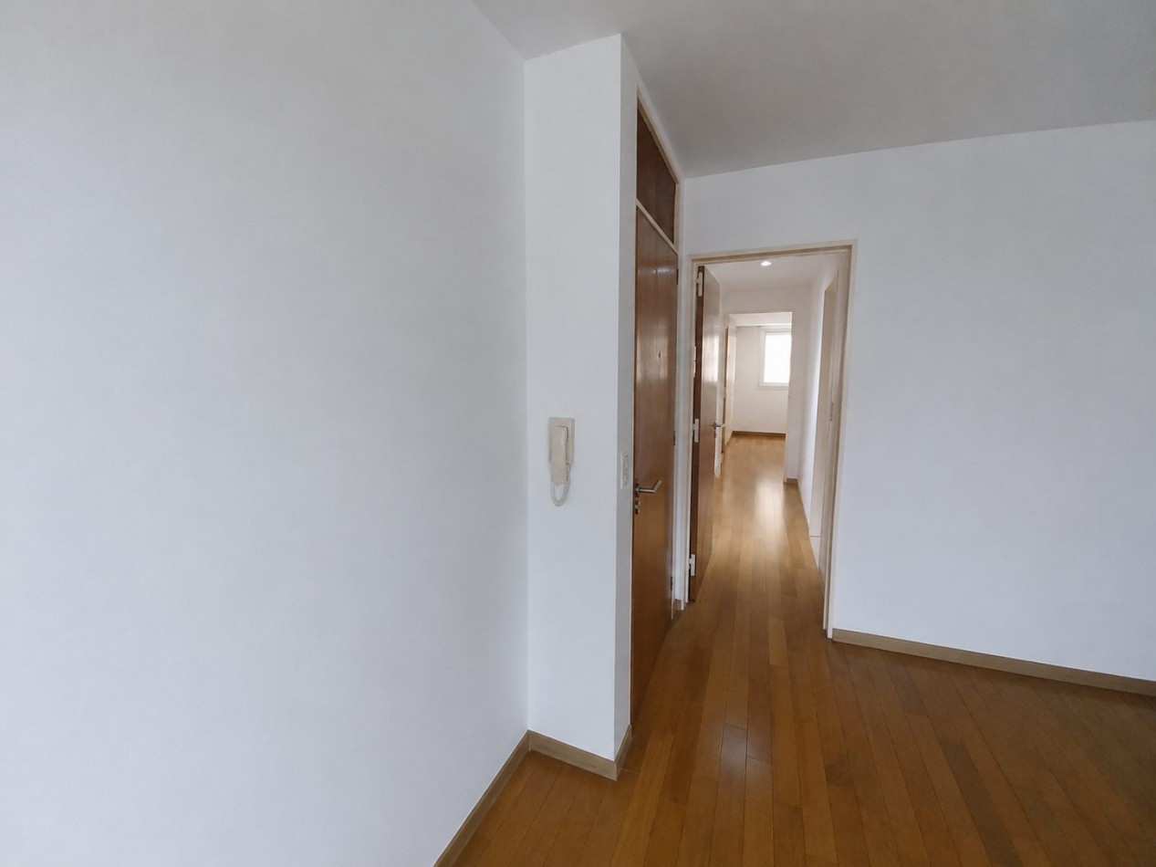 BARRIO MARTIN VENTA DEPARTAMENTO DOS DORMITORIOS/COCHERA ALEM Y SAN JUAN IMPECABE