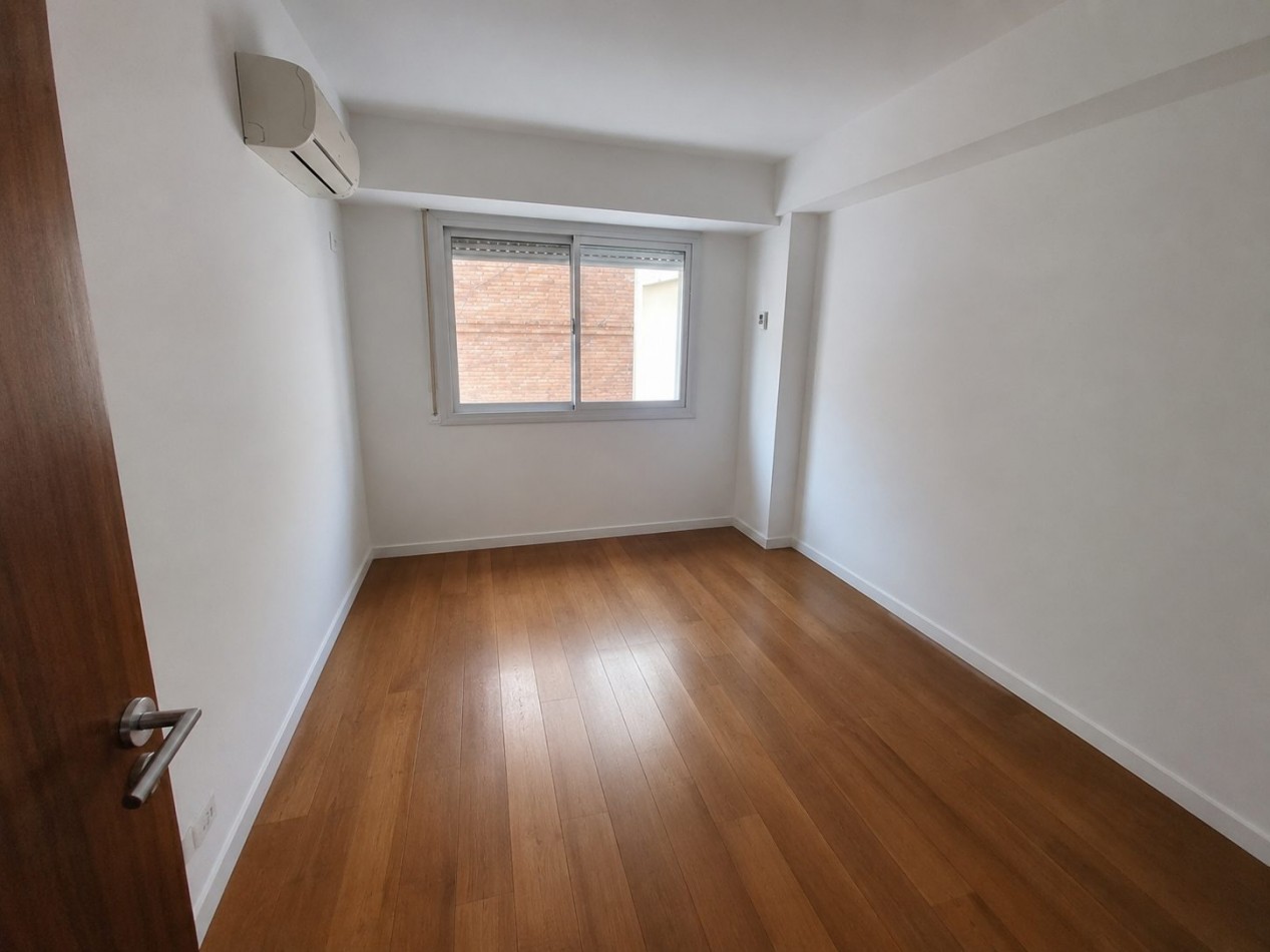 BARRIO MARTIN VENTA DEPARTAMENTO DOS DORMITORIOS/COCHERA ALEM Y SAN JUAN IMPECABE