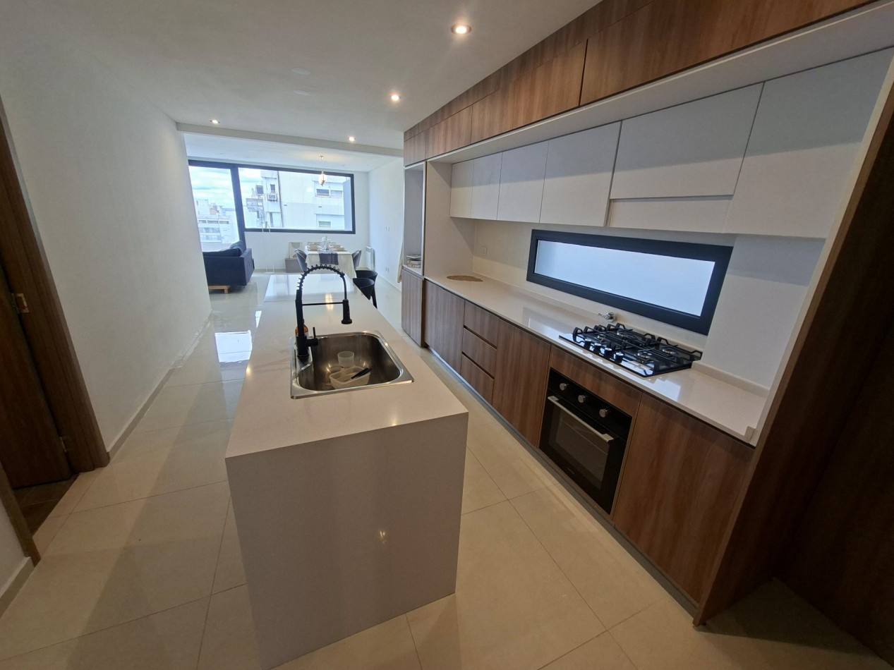 Centro Venta Casa/ Departamento tres Dormitorios balcon terraza ,pileta, quincho y cochera Entre Rios y Tucuman Julio 2025