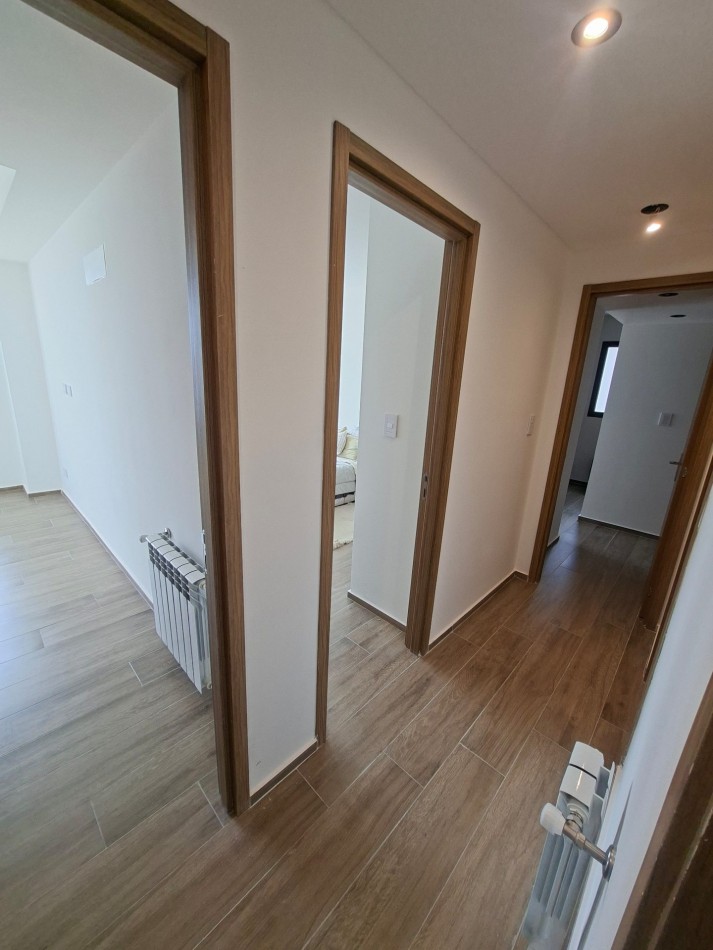 Centro Venta Casa/ Departamento tres Dormitorios balcon terraza ,pileta, quincho y cochera Entre Rios y Tucuman Julio 2025