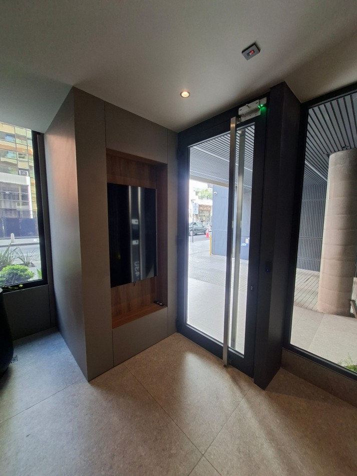 Centro Venta Casa/ Departamento tres Dormitorios balcon terraza ,pileta, quincho y cochera Entre Rios y Tucuman Julio 2025