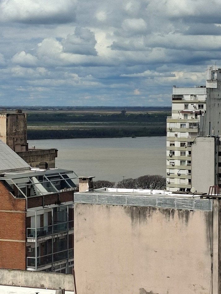 Centro Venta Casa/ Departamento tres Dormitorios balcon terraza ,pileta, quincho y cochera Entre Rios y Tucuman Julio 2025