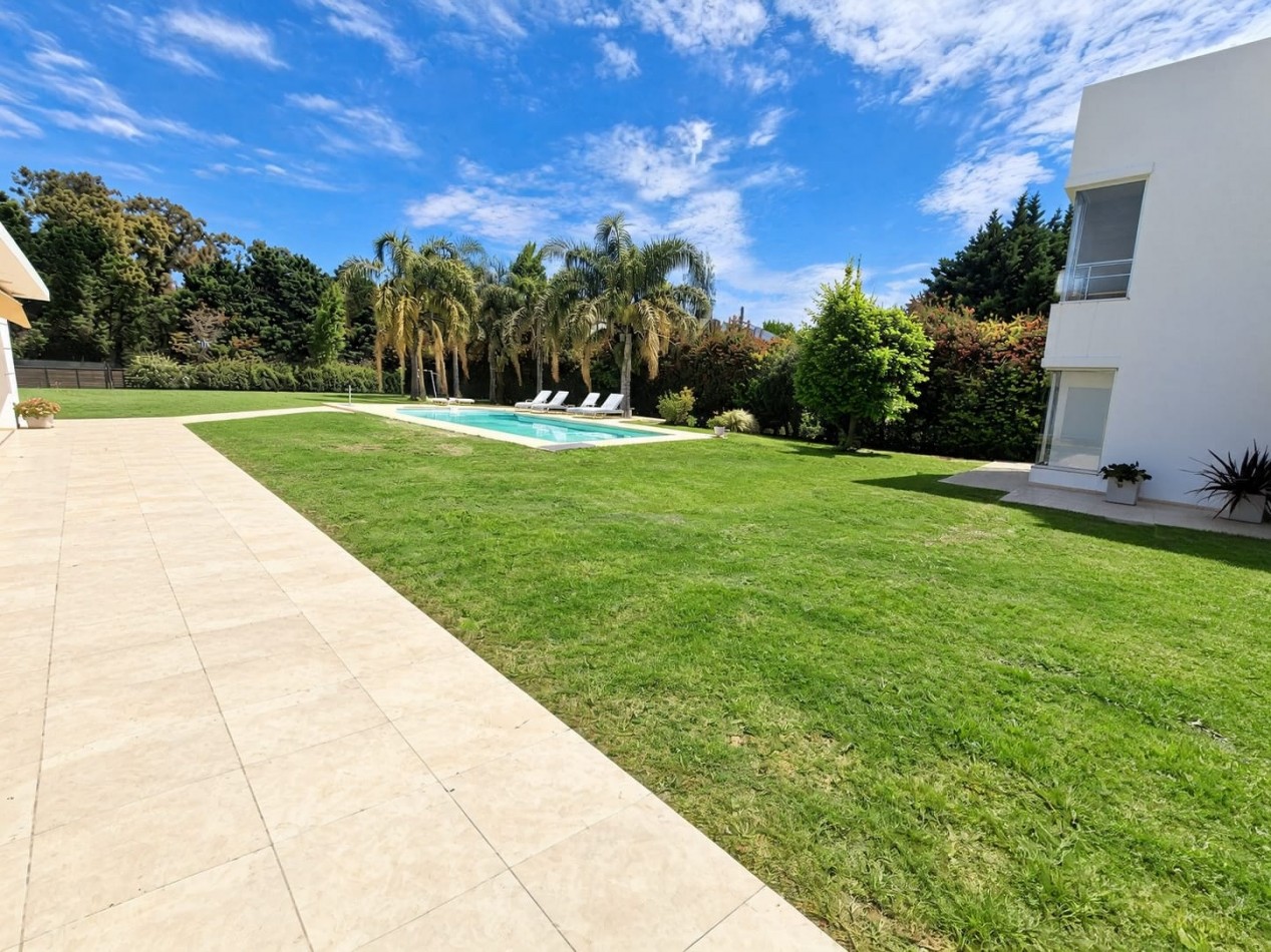 LOS ALAMOS CLUB DE CAMPO VENTA CASA 5 DORMITORIOS