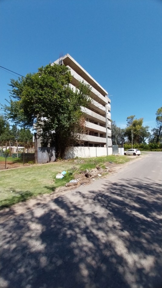 Venta Departamento Dos Dormitorios Primer Piso A CORDOBA 8000 Diciembre 2024 