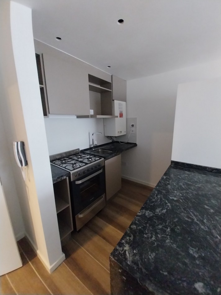 VENTA DEPARTAMENTO UN DORMITORIO MORENO Y SALTA