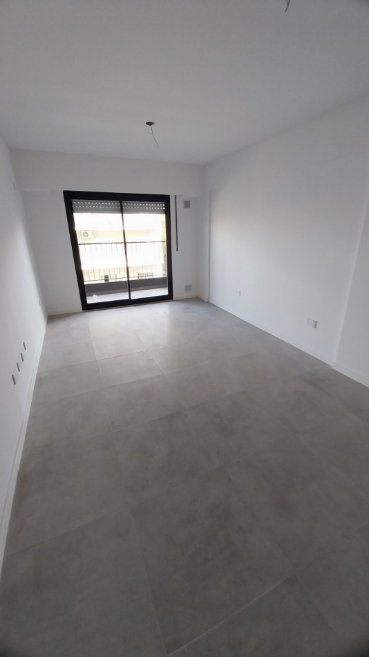 Venta Monoambiente Frente Con Balcon   Santa Fe y Rodriguez , Barrio Lourdes