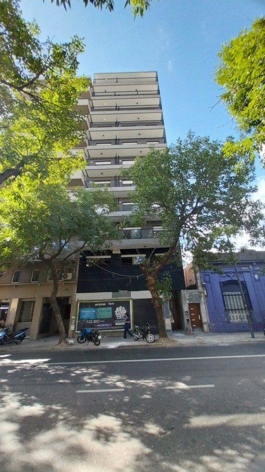 Venta Monoambiente Frente Con Balcon   Santa Fe y Rodriguez , Barrio Lourdes