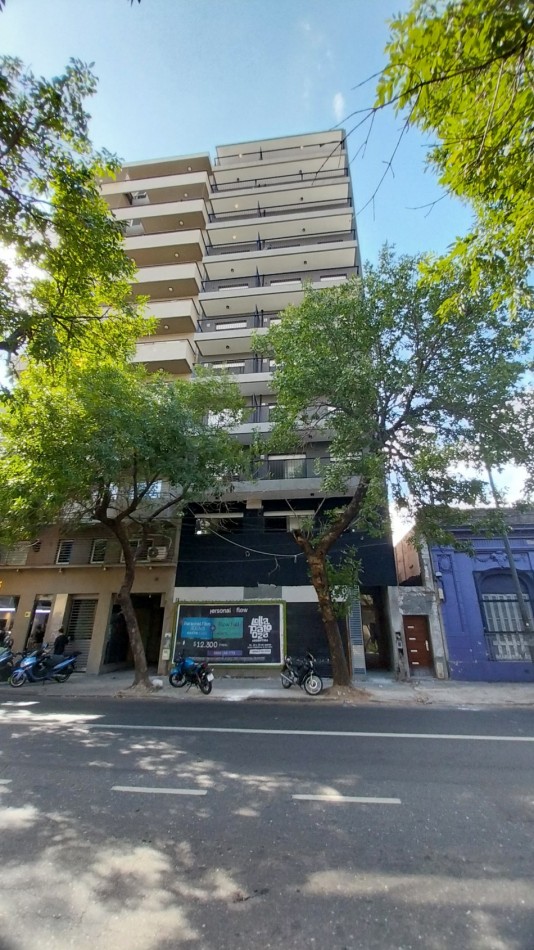 Venta Monoambiente Frente Con Balcon   Santa Fe y Rodriguez , Barrio Lourdes