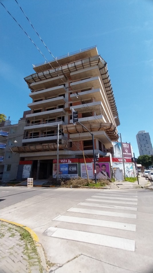 VENTA DEPARTAMENTO DOS DORMITORIOS AL FRENTE PUERTO NORTE CARBALLO Y RAWSON