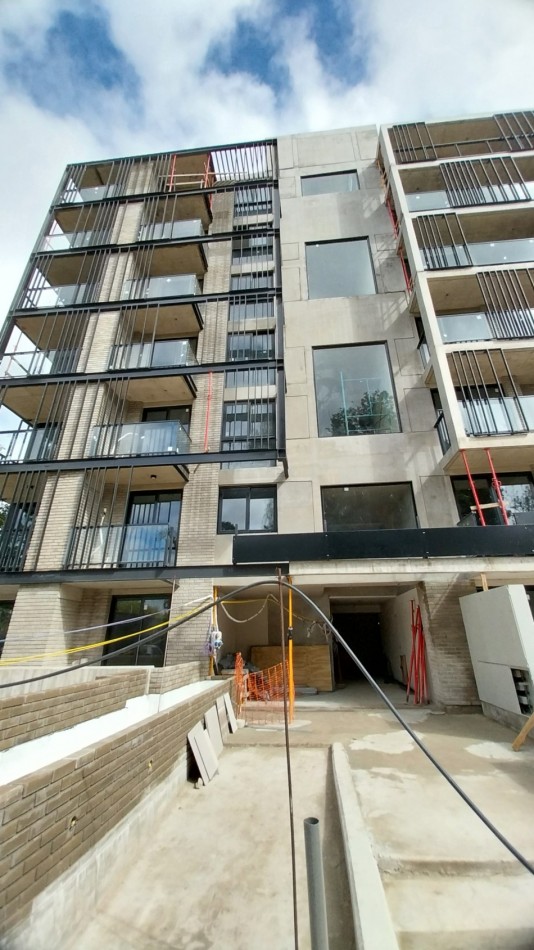 VENTA DEPARTAMENTO DOS DORMITORIOS EN FISHERTON JUAN JOSE PASO Y COLOMBRES