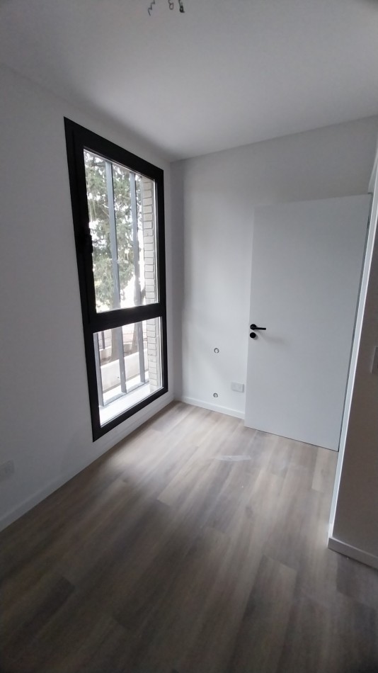 VENTA DEPARTAMENTO DOS DORMITORIOS EN FISHERTON JUAN JOSE PASO Y COLOMBRES