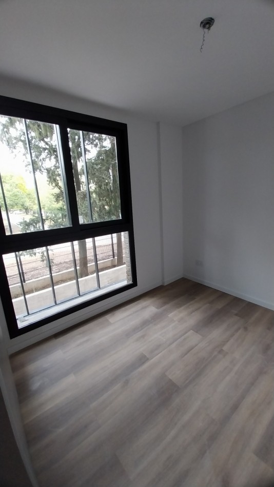 VENTA DEPARTAMENTO DOS DORMITORIOS EN FISHERTON JUAN JOSE PASO Y COLOMBRES