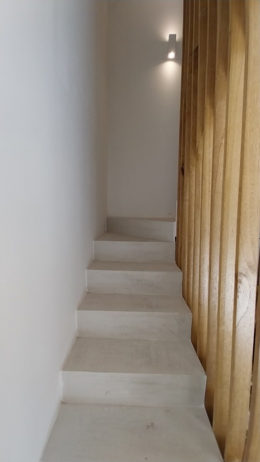TU CASA A METROS DE TRIBUNALES!!!! VENTA CASA TRES DORMITORIOS PASILLO BALCARCE Y 9 DE JULIO ESTRENAR