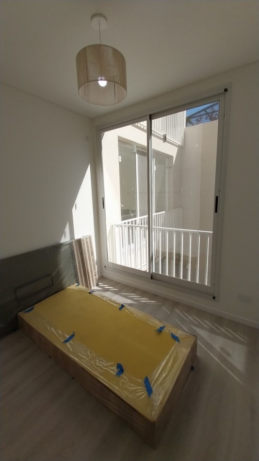 TU CASA A METROS DE TRIBUNALES!!!! VENTA CASA TRES DORMITORIOS PASILLO BALCARCE Y 9 DE JULIO ESTRENAR