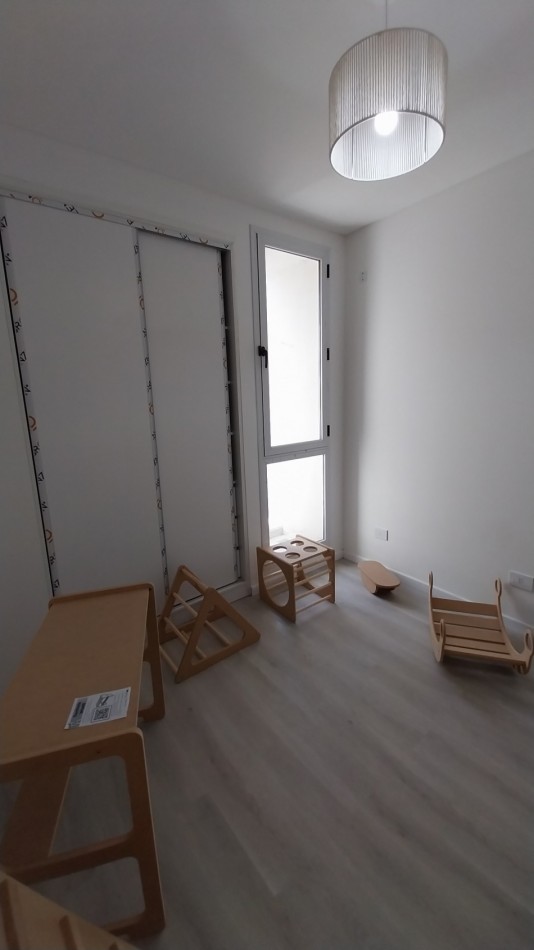 TU CASA A METROS DE TRIBUNALES!!!! VENTA CASA TRES DORMITORIOS PASILLO BALCARCE Y 9 DE JULIO ESTRENAR
