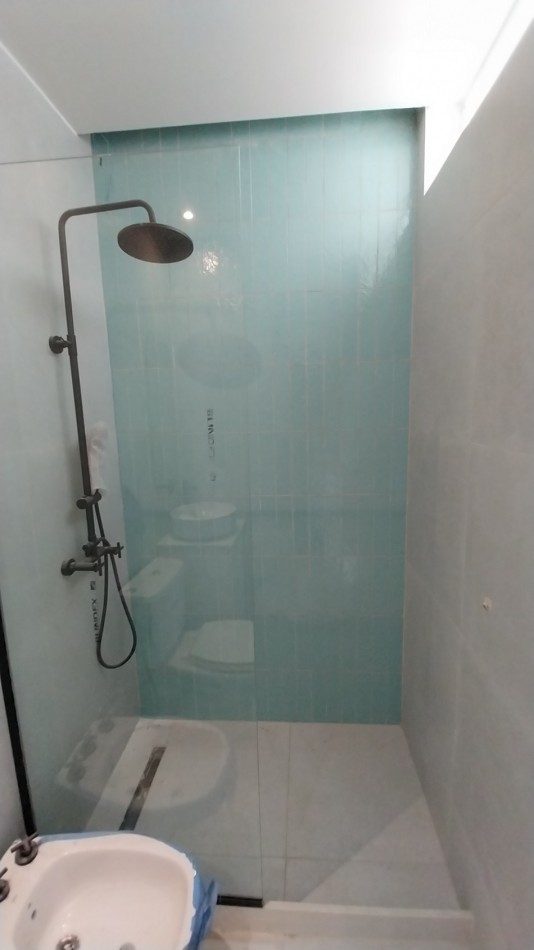 TU CASA A METROS DE TRIBUNALES!!!! VENTA CASA TRES DORMITORIOS PASILLO BALCARCE Y 9 DE JULIO ESTRENAR