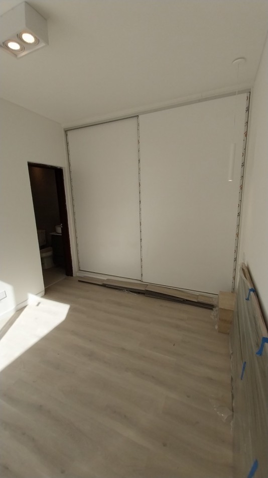 TU CASA A METROS DE TRIBUNALES!!!! VENTA CASA TRES DORMITORIOS PASILLO BALCARCE Y 9 DE JULIO ESTRENAR