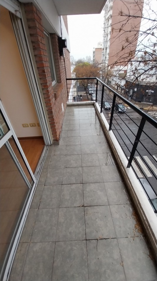 VENTA DEPARTAMENTO UN DORMITORIO CORRIENTES Y VIAMONTE PISO 3 AL FRENTE
