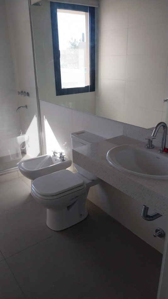 ALQUILER PERMANENTE CASA DOS DORMITORIOS PRECIO FIJO SIN AJUSTES  CONDOMINIOS DON MATEO BARRIO PRIVADO FUNES