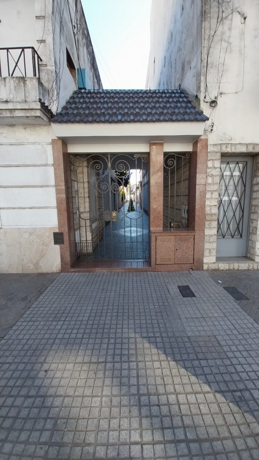 VENTA DEPARTAMENTO PASILLO DOS DORMITORIOS PARAGUAY Y 27 DE FEBRERO IMPECABLE!!!