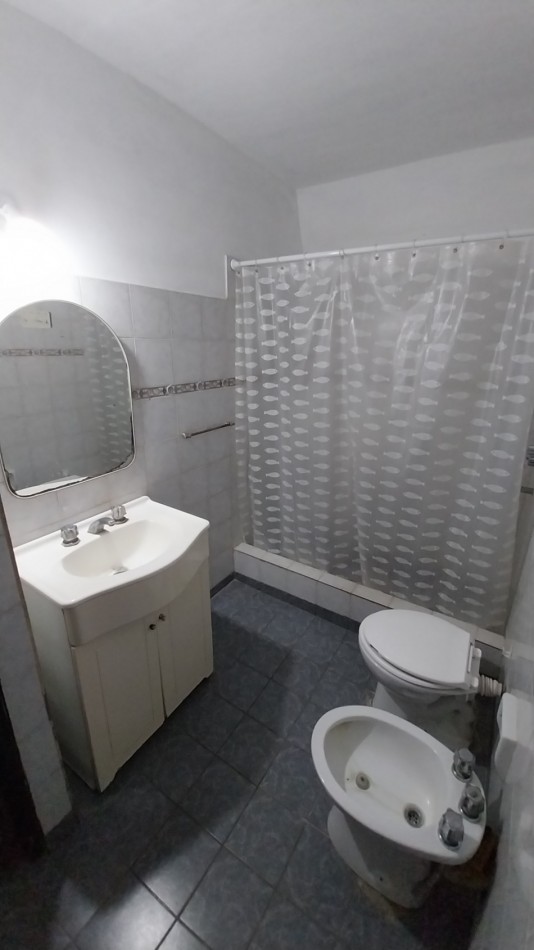 VENTA CASA TRES DORMITORIOS FUNES PARADA 16 LAS ACHIRAS ENTRE AMERICA Y SAN JOSE