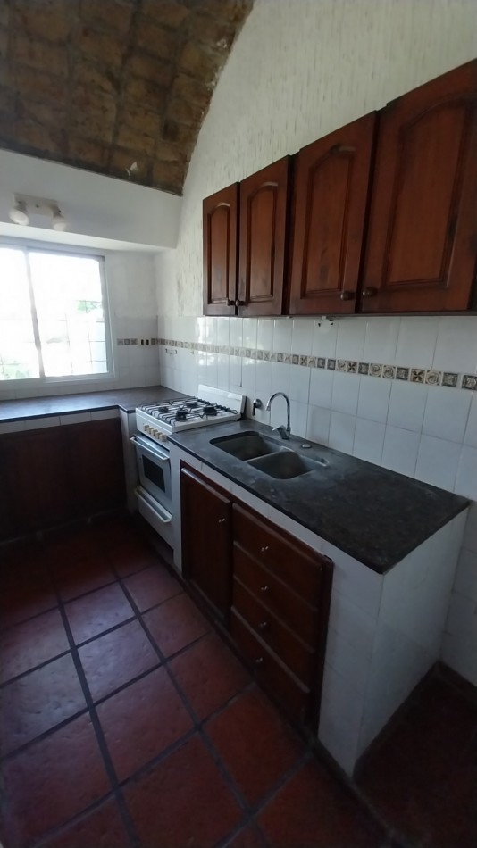 VENTA CASA TRES DORMITORIOS FUNES PARADA 16 LAS ACHIRAS ENTRE AMERICA Y SAN JOSE