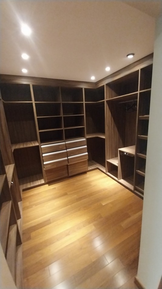 VENTA IMPORTANTE  CASA 4 DORMITORIOS EN ALDEA FISHERTON 