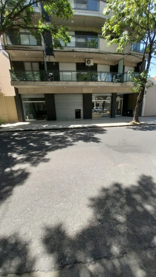 PICHINCHA VENTA LOCAL COMERCIAL SUIPACHA Y CORDOBA