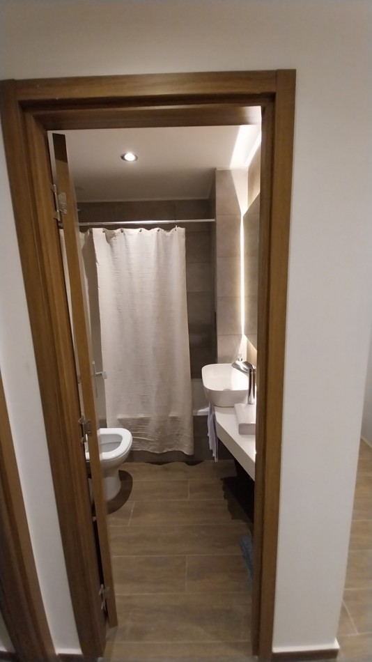 FISHERTON ESTRENAR VENTA CASA CUATRO DORMITORIOS CON PILETA Y PARRILLERO AMENITIES