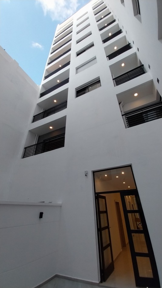 BARRIO MARTIN VENTA DEPARTAMENTO UN DORMITORIO CONTRAFRENTE PISO 3  JUAN MANUEL DE ROSAS Y MENDOZA ESTRENAR