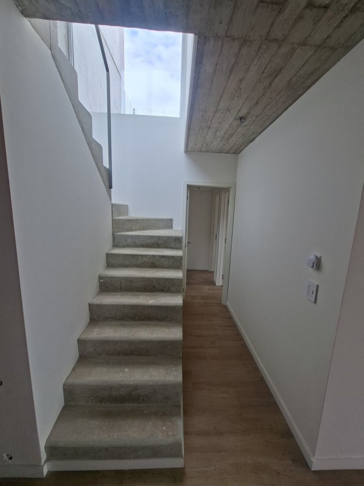  ABASTO VENTA DEPARTAMENTO DOS DORMITORIOS TERRAZA EXCLUSIVA  ITUZAINGO Y ROCA ESTRENAR