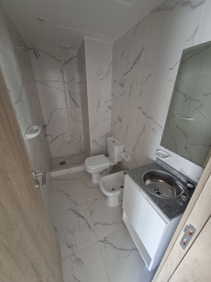 BARRIO MARTIN VENTA DEPARTAMENTO UN DORMITORIO CONTRAFRENTE PISO 3  JUAN MANUEL DE ROSAS Y MENDOZA ESTRENAR