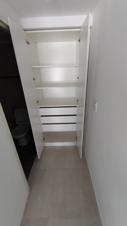 LOURDES VENTA MONOAMBIENTE CON PATIO OVIDIO LAGOS Y SAN JUAN