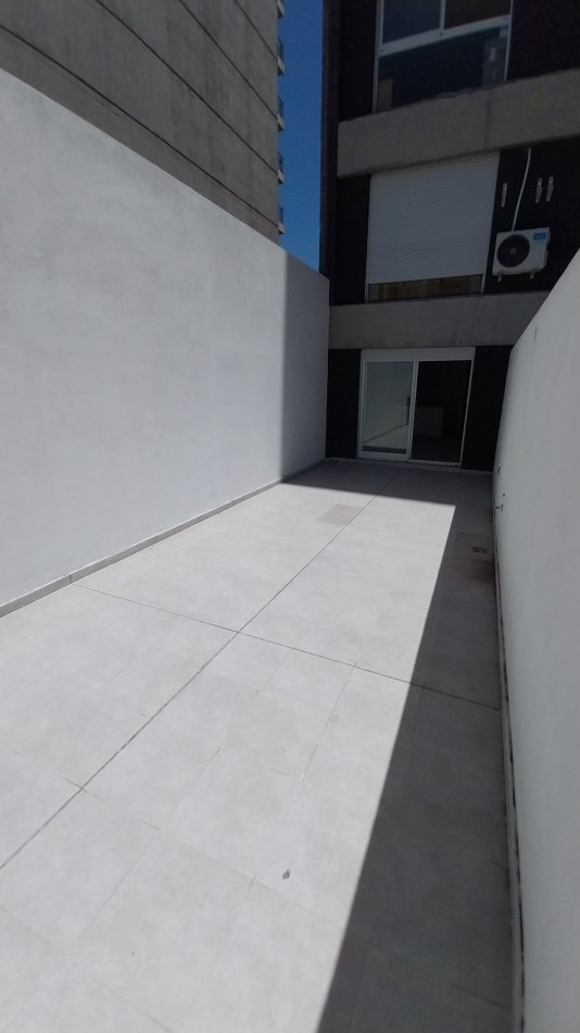 LOURDES VENTA MONOAMBIENTE CON PATIO OVIDIO LAGOS Y SAN JUAN