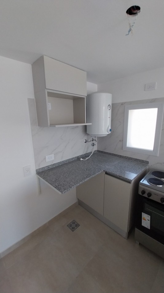 LOURDES VENTA MONOAMBIENTE CON TERRAZA EXCLUSIVA OVIDIO LAGOS Y SAN JUAN