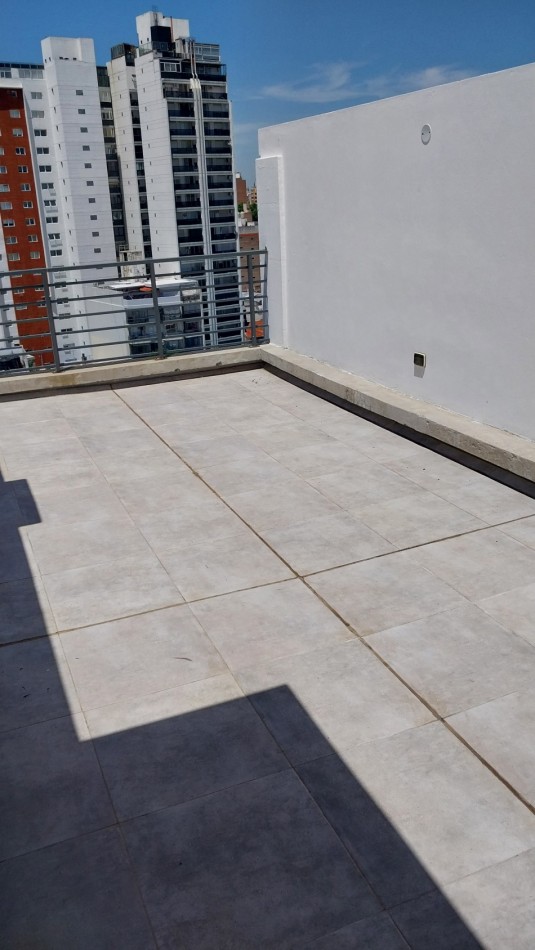 LOURDES VENTA MONOAMBIENTE CON TERRAZA EXCLUSIVA OVIDIO LAGOS Y SAN JUAN