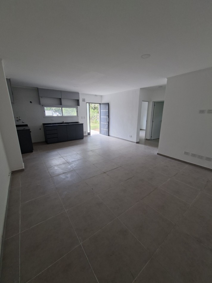 FUNES ROLDAN VENTA CASA DOS DORMITORIOS CALLE SAN SEBASTIAN AL 500 ESTRENAR