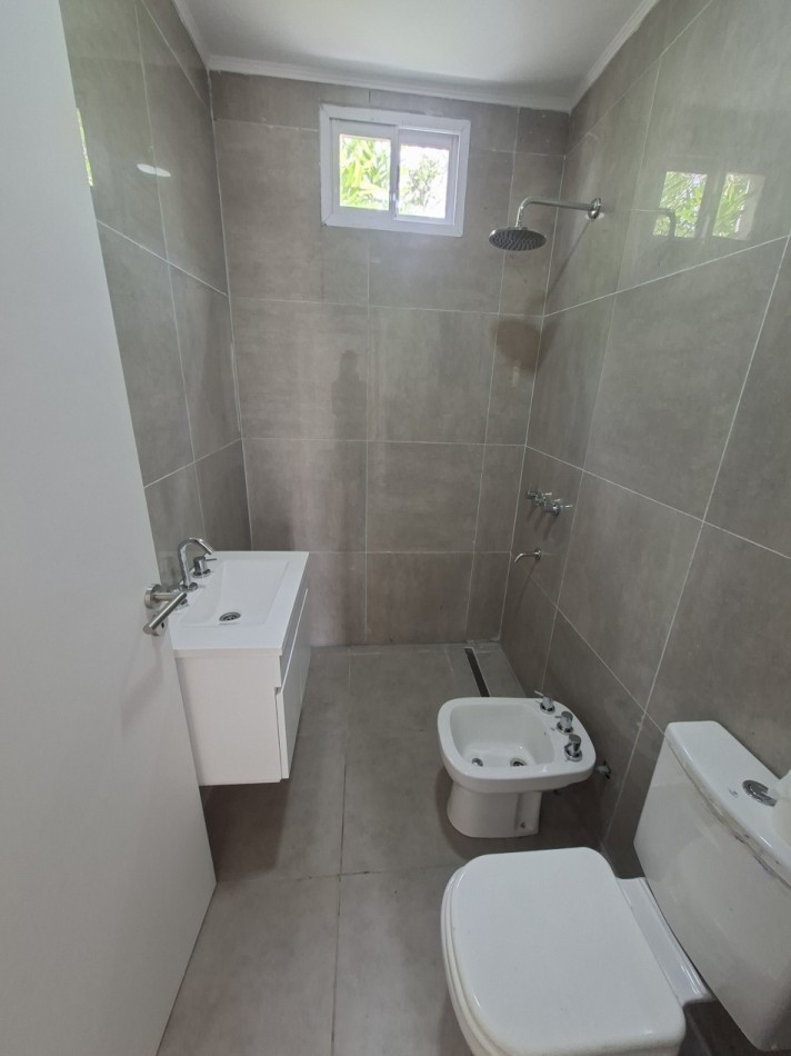 FUNES ROLDAN VENTA CASA DOS DORMITORIOS CALLE SAN SEBASTIAN AL 500 ESTRENAR