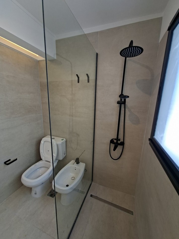 CENTRO VENTA DEPARTAMENTO TRES DORMITORIOS SAN JUAN Y ENTRE RIOS ESTRENAR! VENTILACION CRUZADA