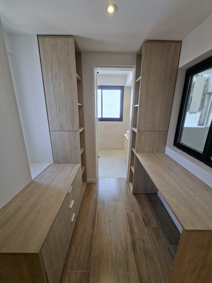 CENTRO VENTA DEPARTAMENTO TRES DORMITORIOS SAN JUAN Y ENTRE RIOS ESTRENAR! VENTILACION CRUZADA