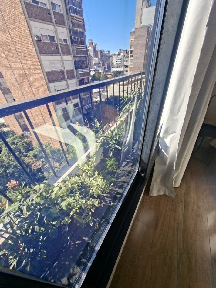 BARRIO MARTIN VENTA DEPARTAMENTO UN DORMITORIO MONTEVIDEO Y MAIPU  AL FRENTE CON BALCON FINANCIACION