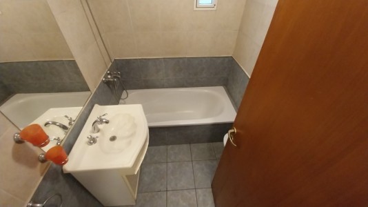 VENTA DEPARTAMENTO UN DORMITORIO CORRIENTES Y VIAMONTE PISO 3 AL FRENTE